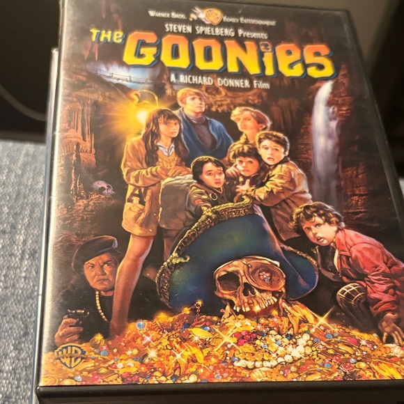 Kids DVD Movie Collection - includes Holiday titles! - Picture 9 of 9